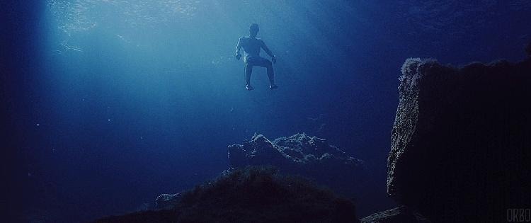 Comforting Thought: The people we know by smell alone ocean gif