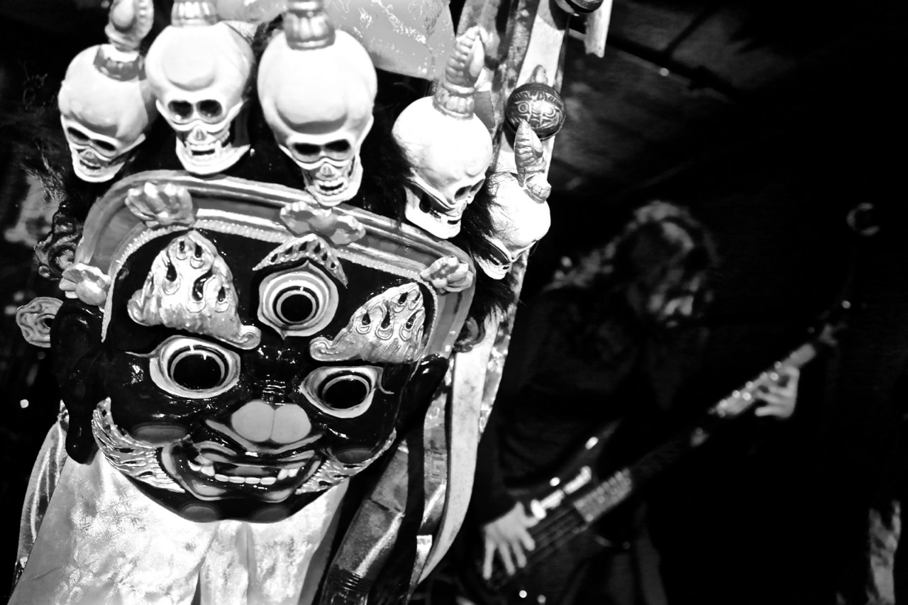 Emerging genius no.10: Tengger Cavalry - Warhorse