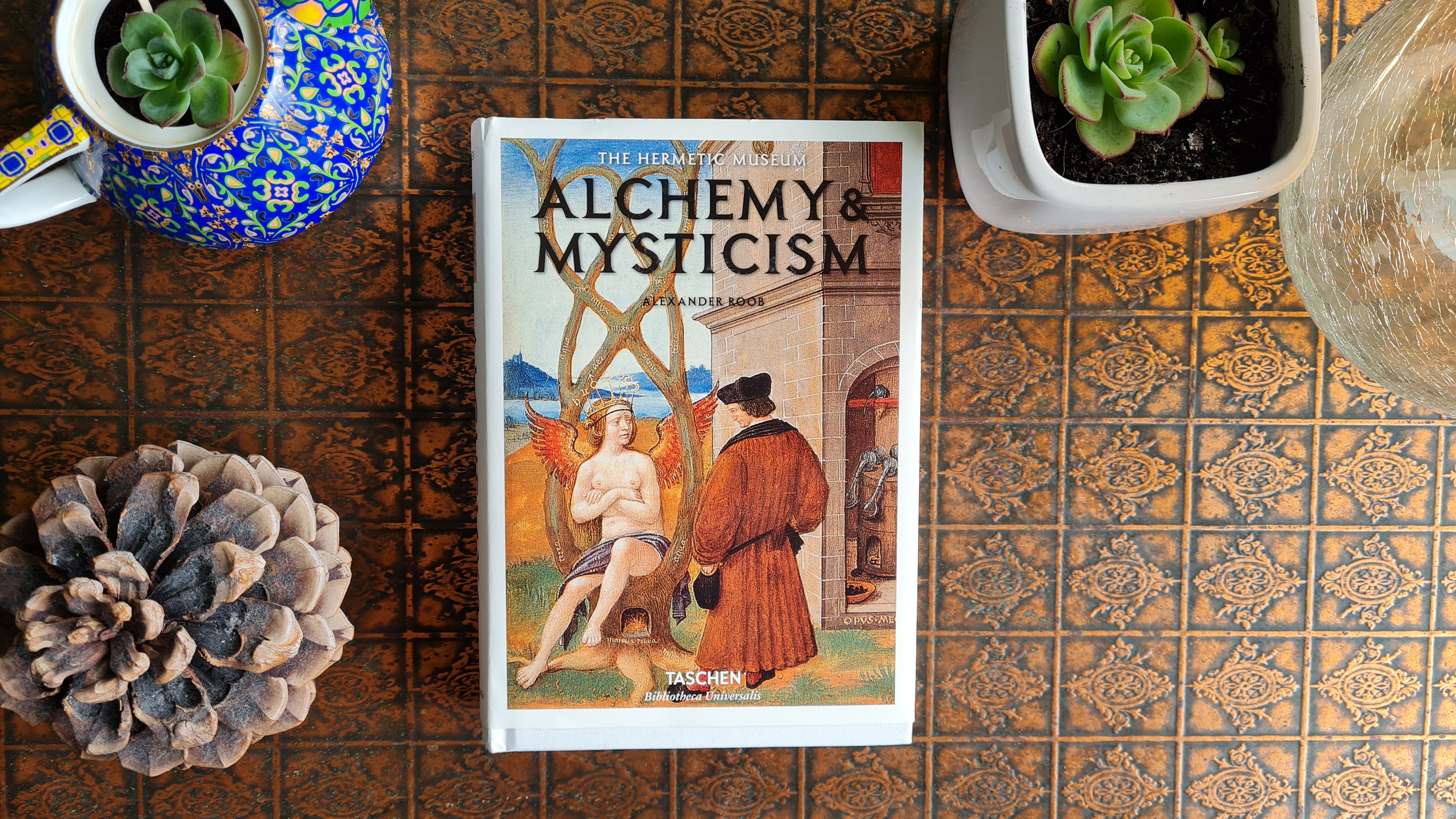 Book Review: Alchemy & Mysticism by Alexander Roob, The Hermetic Museum