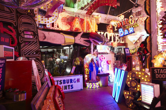 13.12.02_GODS-OWN-JUNKYARD_001-030-1-528x352