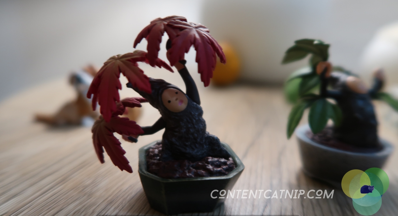 Netsuke & Gashapon toys Ancient Japanese treasures and modern collectibles