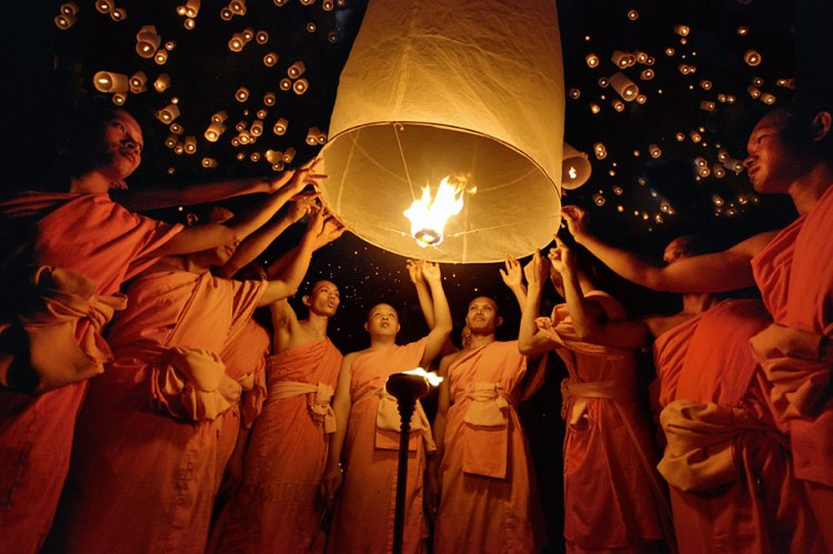 The Festival of Floating Lanterns in Thailand