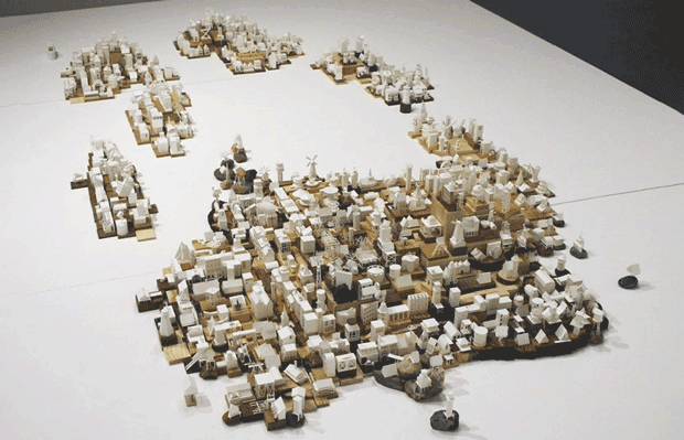 Paperholm: A delicate ever-expanding paper universe