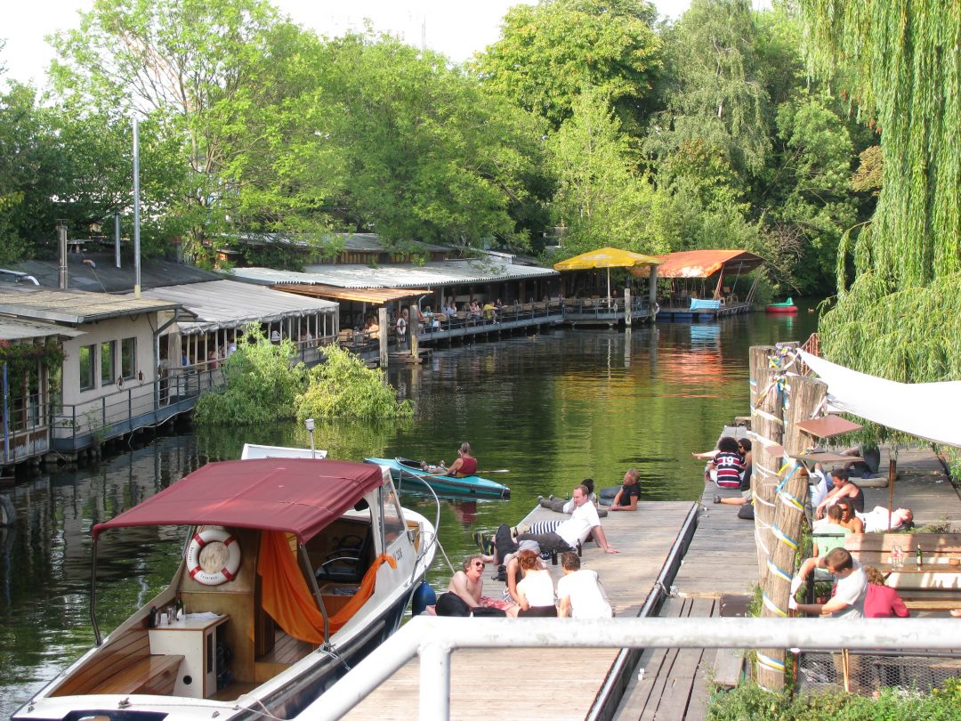 Every Picture Tells a Story: Berlin summertime in a bar by the Spree river