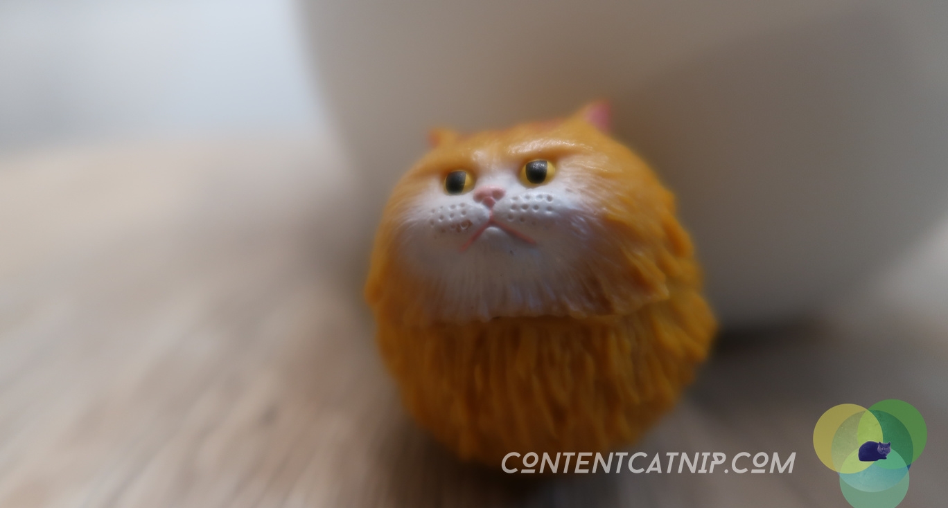 Netsuke & Gashapon toys Ancient Japanese treasures and modern collectibles