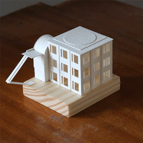 Paperholm: A delicate ever-expanding paper universe