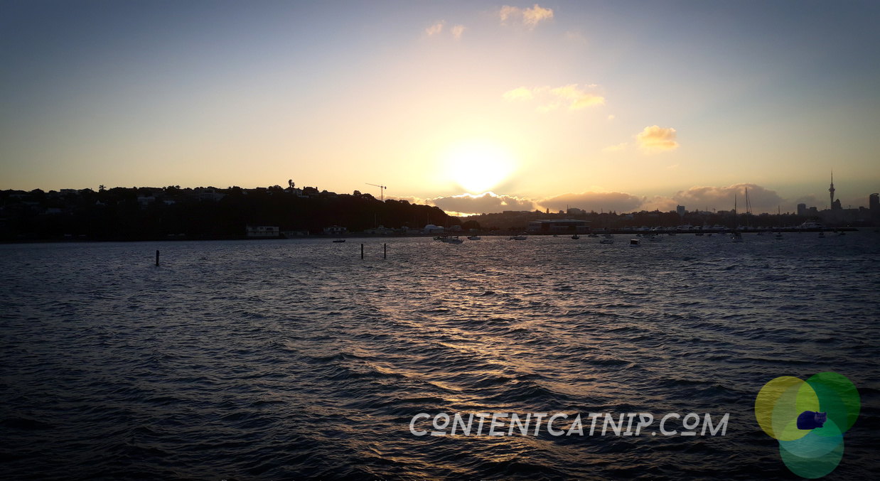 Choppy Bay at Dusk, Okahu Bay, Auckland Copyright © Content Catnip 2018 www.contentcatnip.com