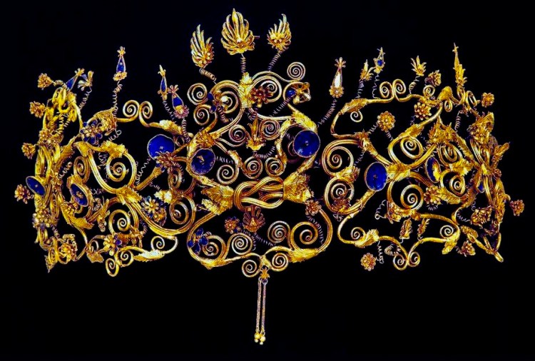 This diadem was owned by one of the wives of Philip II of Macedonia, father to Alexander the Great. 4th c.BC. Found in the royal tombs in Aigai, Macedonia, Greece.