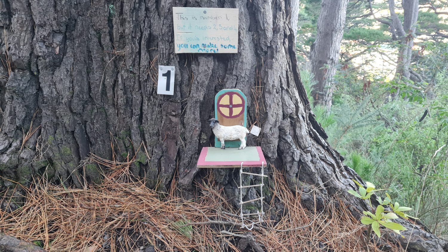 Fairy houses, City to Sea Walkway, Wellington, copyright Content Catnip 2021