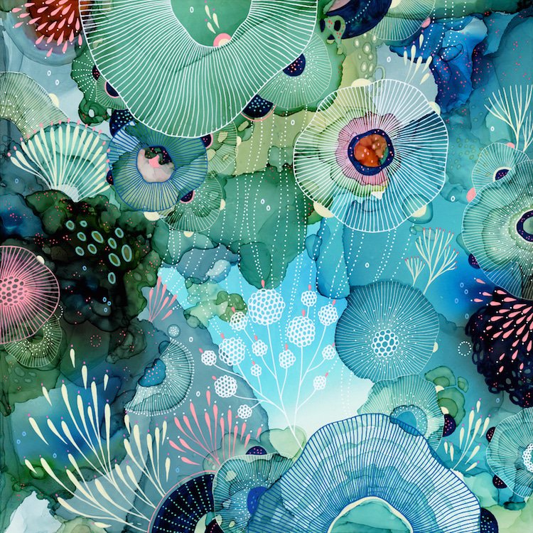 Soothing organic shapes, amoeba, jellyfish and floating entities by Yellena James