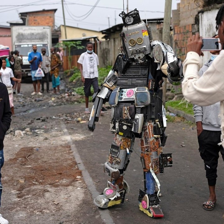 Striking and creepy costumes that draw attention to the environmental destruction of the Democratic Republic of Congo