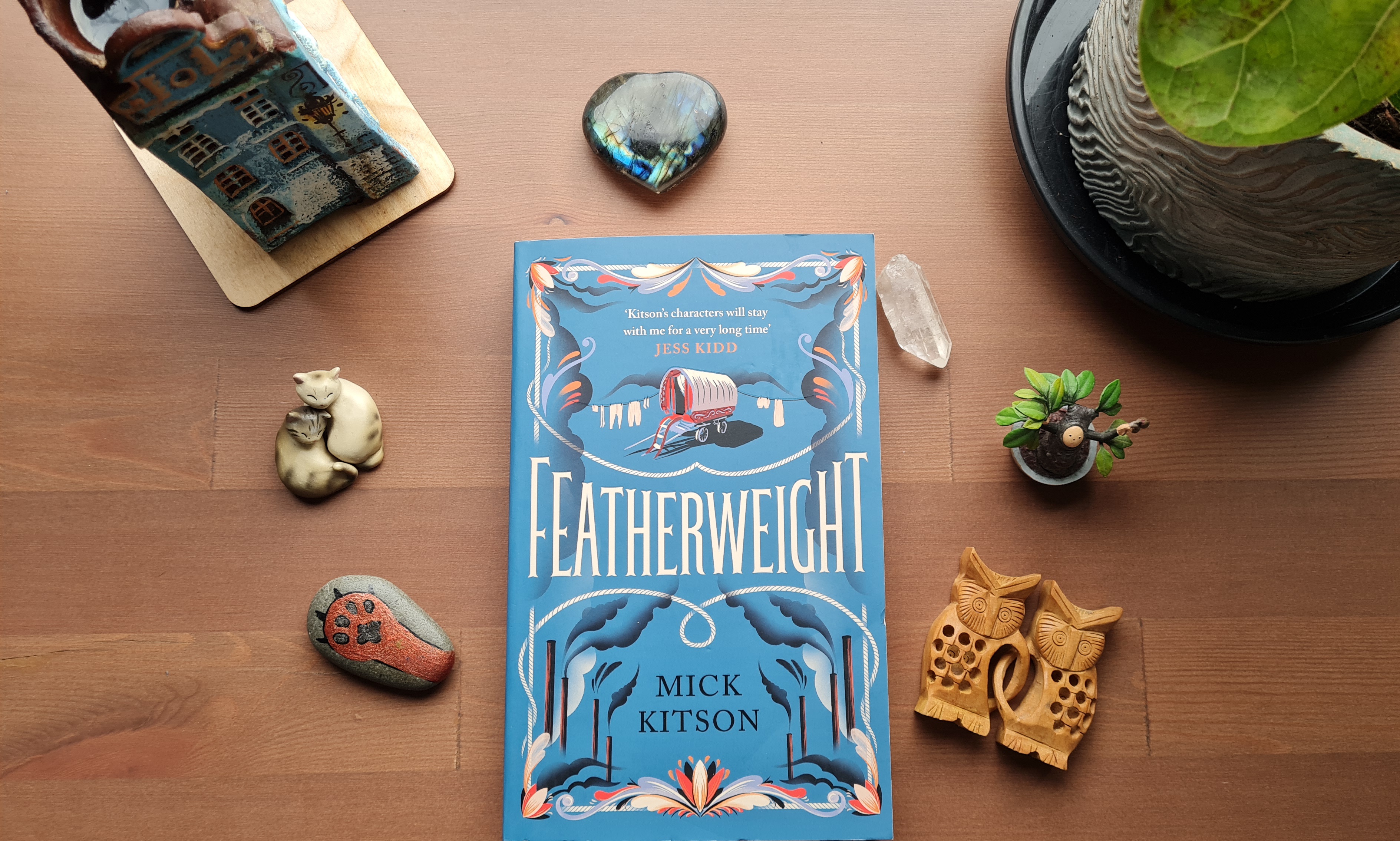 Book Review: Featherweight by Mike Kitson