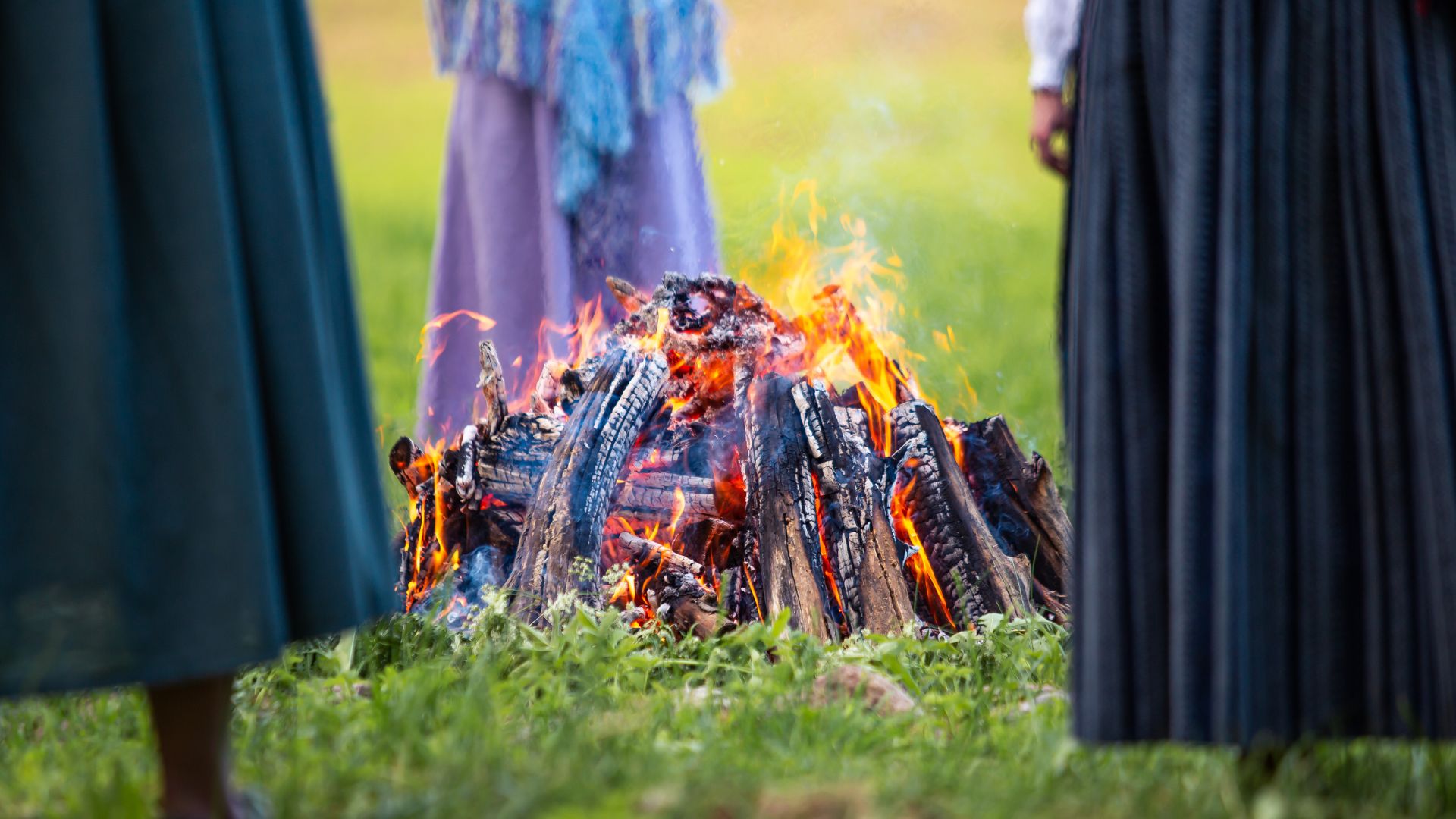 Love spirituality pagan witchcraft ritual women 40