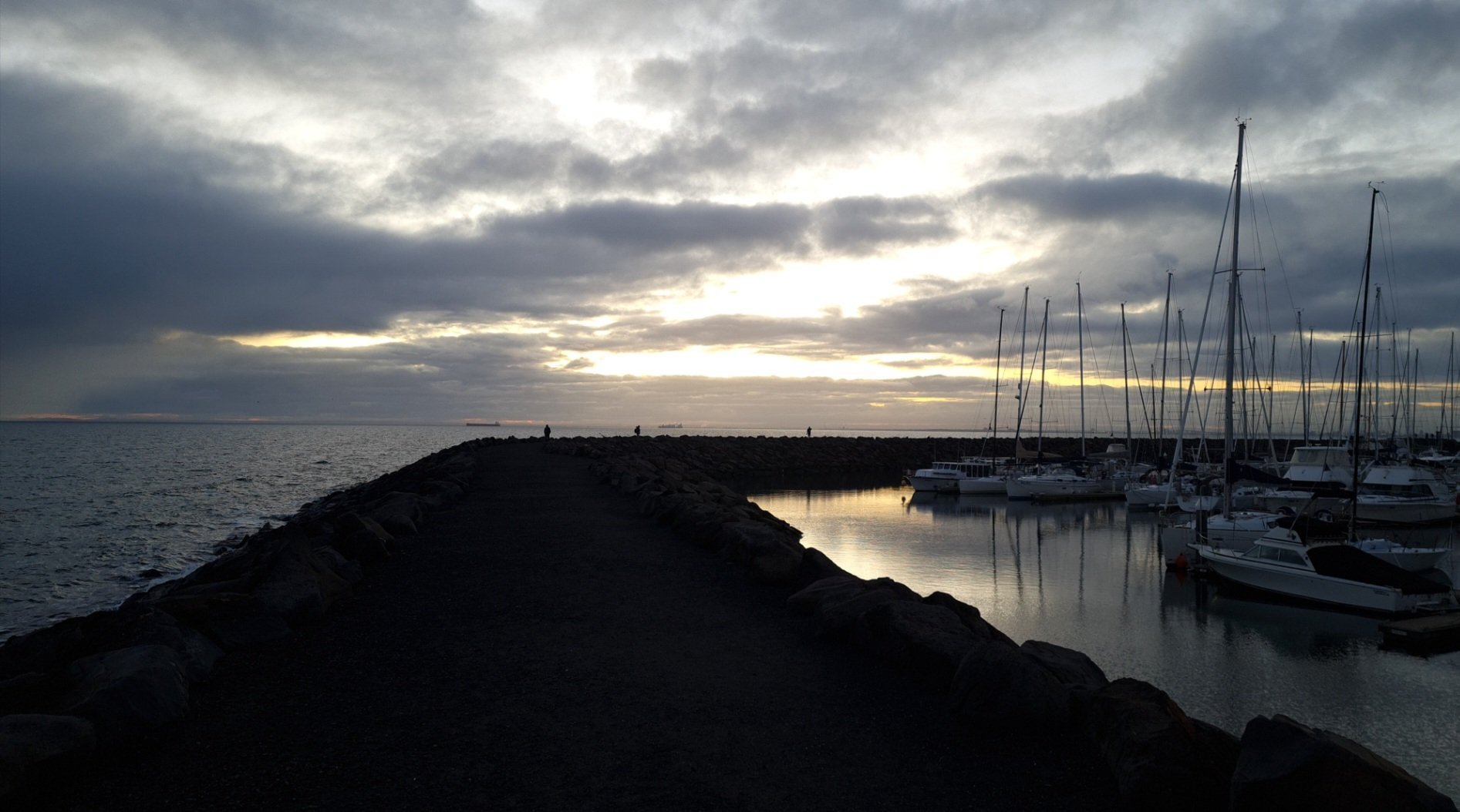 Travel | Mystical Melbourne | Harbour at the edge of night