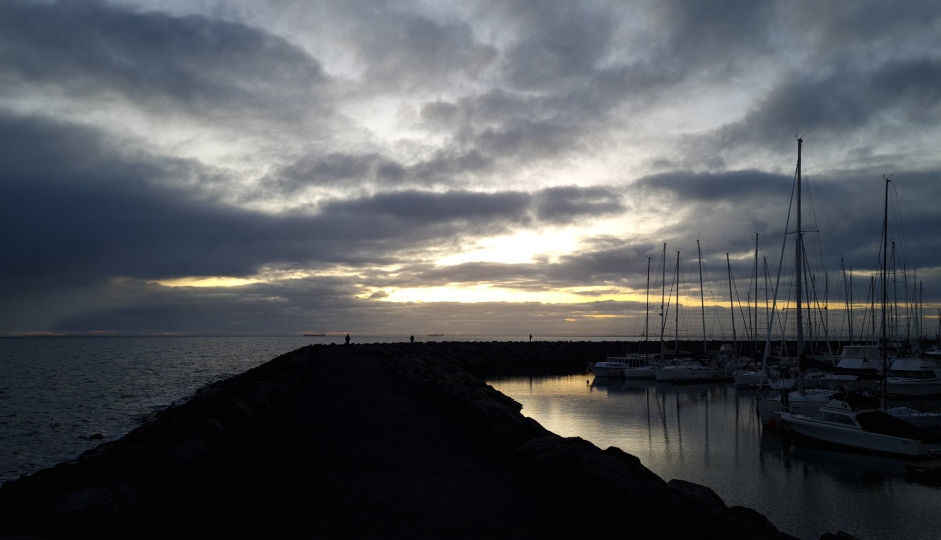 Travel | Mystical Melbourne | Harbour at the edge of night