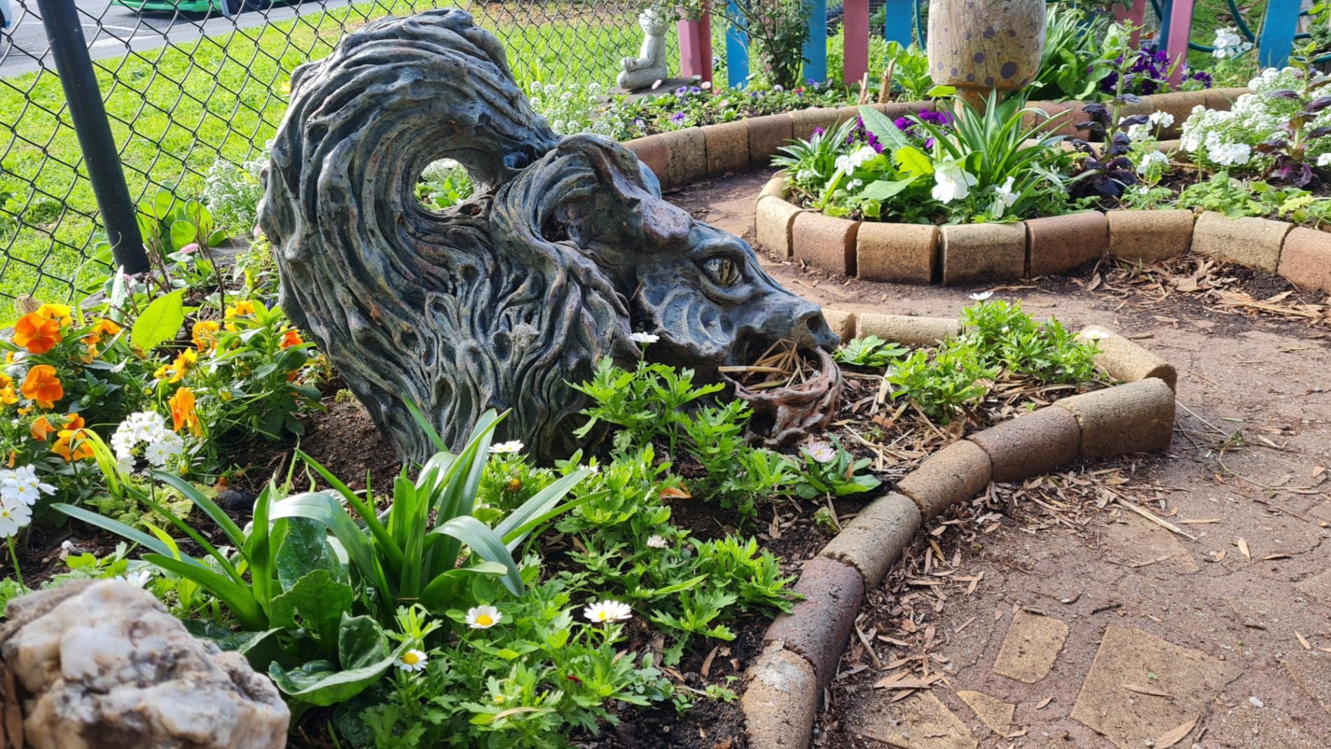 Travel | Mystical Melbourne | Dragon in St Kilda community gardens