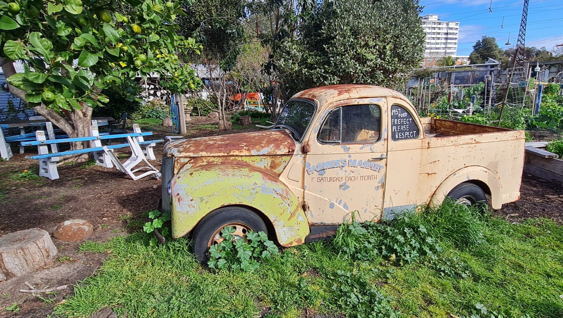 Travel | Mystical Melbourne | Old car in St Kilda community gardens