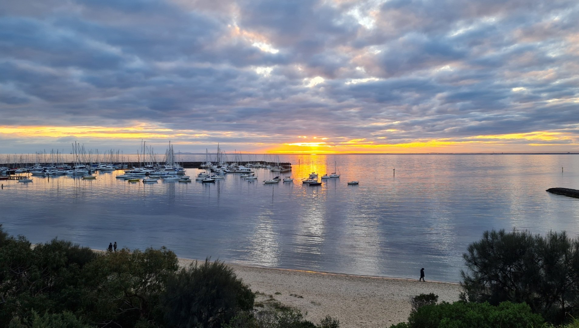 Travel | Mystical Melbourne | Harbour at sunset