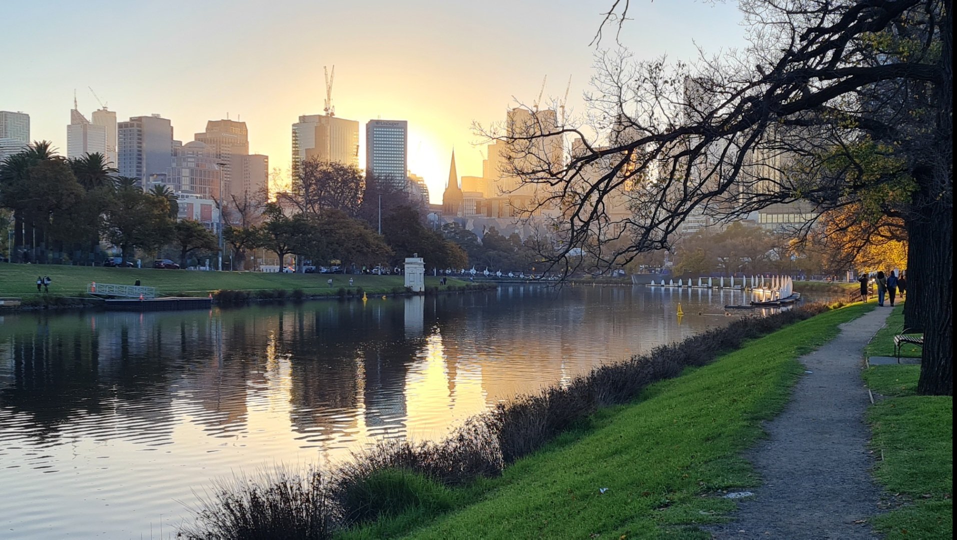 Travel: Yarra river at dusk in Melbourne