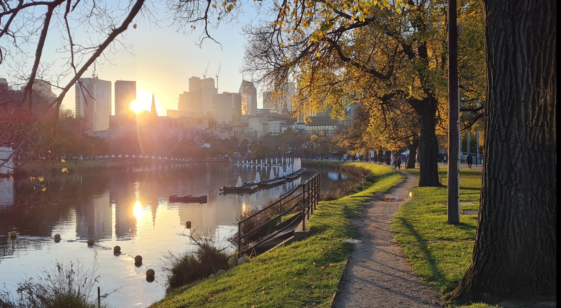 Travel: Yarra river at dusk in Melbourne