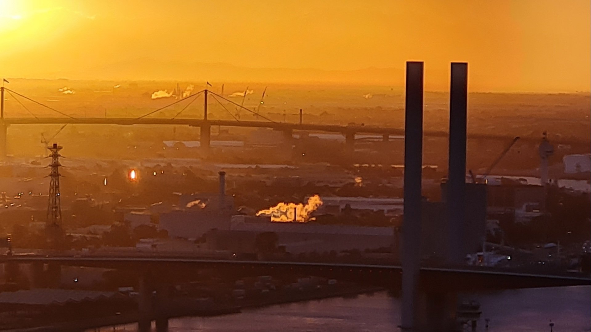 Travel: Melbourne's city scape at dusk