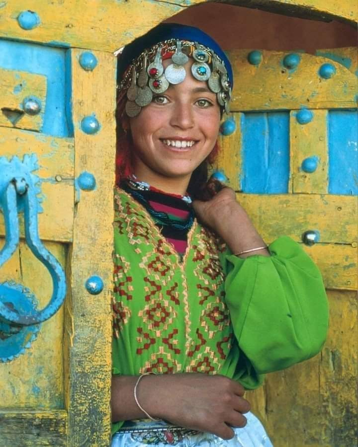 Portrait of a young woman, Tagounite, High Atlas, Morocco 1989. (Photo by Dominique BERBAIN / Gamma-Rapho via Getty Images).