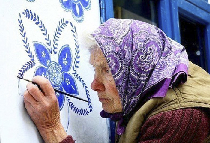 90 year old woman beautifies Louka, her village in Moravia with exquisite traditional art