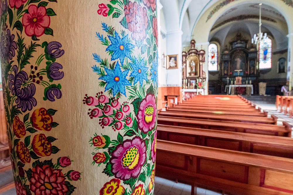 90 year old woman beautifies Louka, her village in Moravia with exquisite traditional art